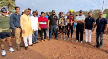Navy veteran feted for Mumbai-Goa cycle tour