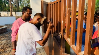 Penha de Franca p'yat files police plaint, breaks lock of science park