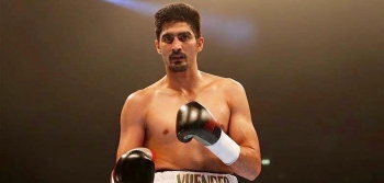 Vijender's pro bout on rooftop deck of casino ship in Goa