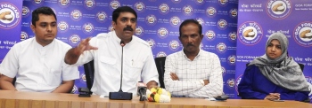 Vijai calls for resignation of CM, wants SEC removed