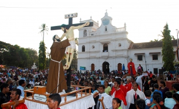 Santanchem Pursanv: Procession of saints at Goa Velha