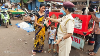 Vasco police takes up Covid awareness drive, distributes face masks