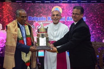 Do not sit yet, you have a lot to write: Archbishop to Tomazinho