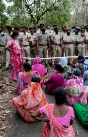 Violent clashes erupt between locals, policemen; 16 injured