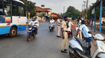 After lockdown, only cops and barricades on Margao roads