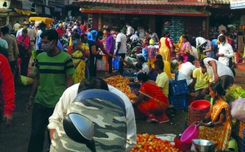 Farmers sell stock outside Belagavi city as demand dwindles from Goa