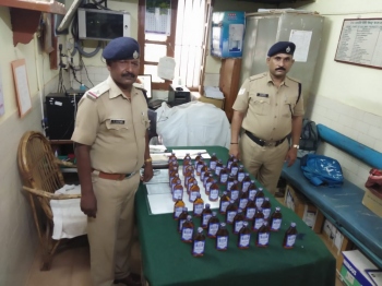 Liquor worth Rs 10,000 seized on two trains