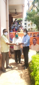MLA distributes oxymeters, immunity booster powders
