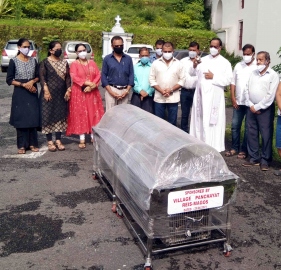 Panchayat donates mobile morgue to Reis Magos Church