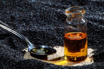 How to use black seed - kalonji oil to tackle hair problems