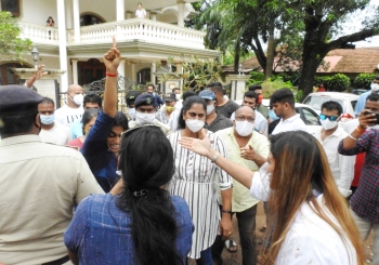 War of words as AAP’s cake protest reaches Nuvem MLA