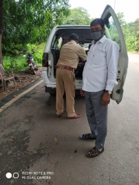 Alcohol consumption at waterfalls: Excise steps up checks at Keri check post following plaints