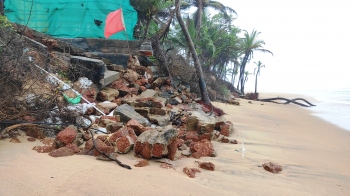 Sernabatim beach lies battered after fury of Tauktae