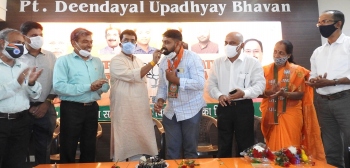 Shot in the arm as two from Pajifond join saffron party