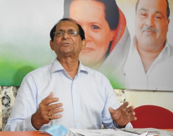 Sardinha slams Girish, Digambar for ignoring seniors in party