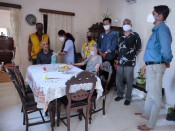PHC Candolim & Calangute Lions-Leos take vaccine to homes of elderly