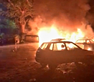 7 cars gutted in major inferno at Chinchinim