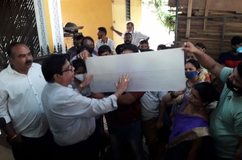 GMC kiosk owners meet St Cruz MLA over rehabilitation; Tony assures reply by Aug 15