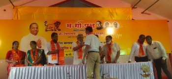 MGP gets big boost in Sanvordem, former sarpanch Gauns joins party