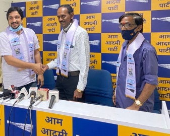 Ex-Pilgao sarpanch & Cong leader Volvoikar joins AAP