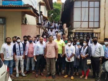 Loliem panch joins AAP with supporters