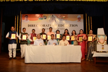 Teachers should guide students to excel: CM