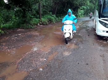 Potholes with water threat to road users, say Chimbel locals