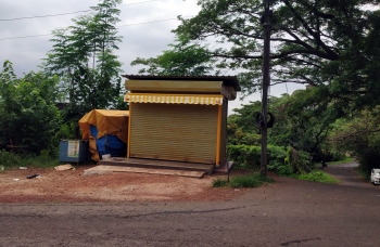 Unauthorised stalls come up on road widening areas in Mapusa