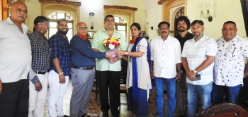 Politics takes centrestage at Curtorim as politicos pour in to greet b’day boy