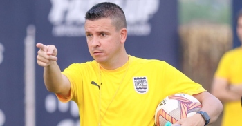 Mumbai City coach Lobera steps down