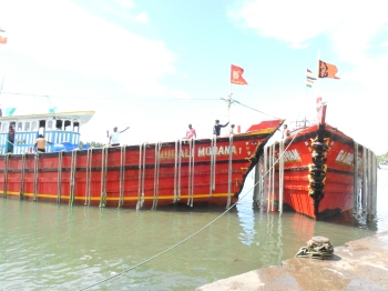 Goa impounds 2 Karnataka vessels in high-speed chase