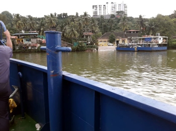 4 ferries ply to clear rush at lone Divar route
