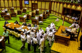 Assembly session begins on stormy note, QH adjourned