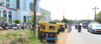 A year on, PWD yet to take measures for smooth traffic flow near South dist hosp
