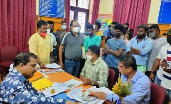Locals confront MMC CO over inaction on illegal scrapyard