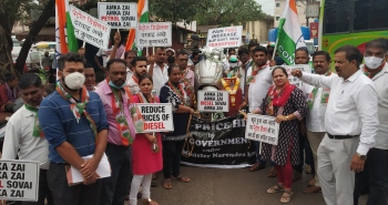Cong holds protest against rising prices of fuel, essentials in Mapusa