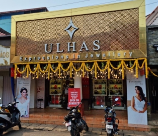 Special discounts on gold ornaments for Dhanteras at Ulhas Jewellers