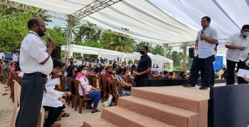 Fisherman ‘tackles’ Gandhi at Velsao on promises made