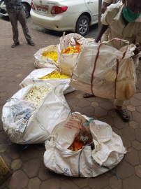 MMC confiscates flowers sold illegally near KTC bus stand