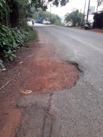 Potholes continue to pose threat at Old Goa, Ribandar
