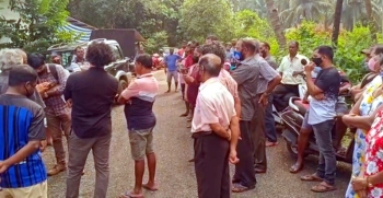 Velsao residents stop survey, ask railway officials for papers