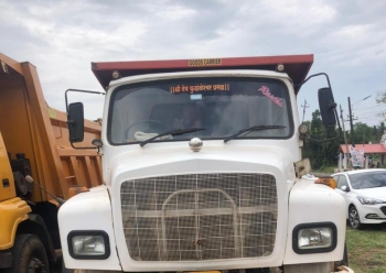 Curtorim police seize 3 sand-laden trucks