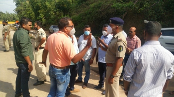 Cops foil Pernem truck operators attempt to stop M'rashtra trucks