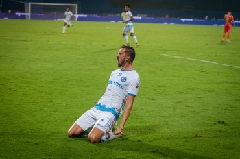 Valskis shines with double as Jamshedpur sink FC Goa