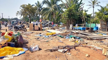 3 illegal shops razed at Canca