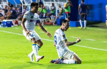 Kerala, Bengal share spoils