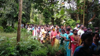 Huge crowd for job interviews in Koparde