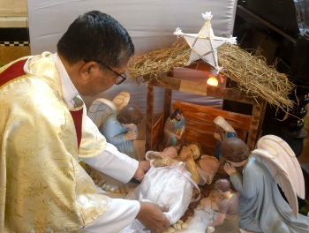Goa rings in Christmas with addl services