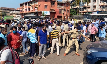 Traffic goes off gear as protesters demand resumption of road works at Fatorda