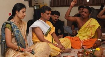 After being named AAP CM face, Palyekar seeks blessings of God